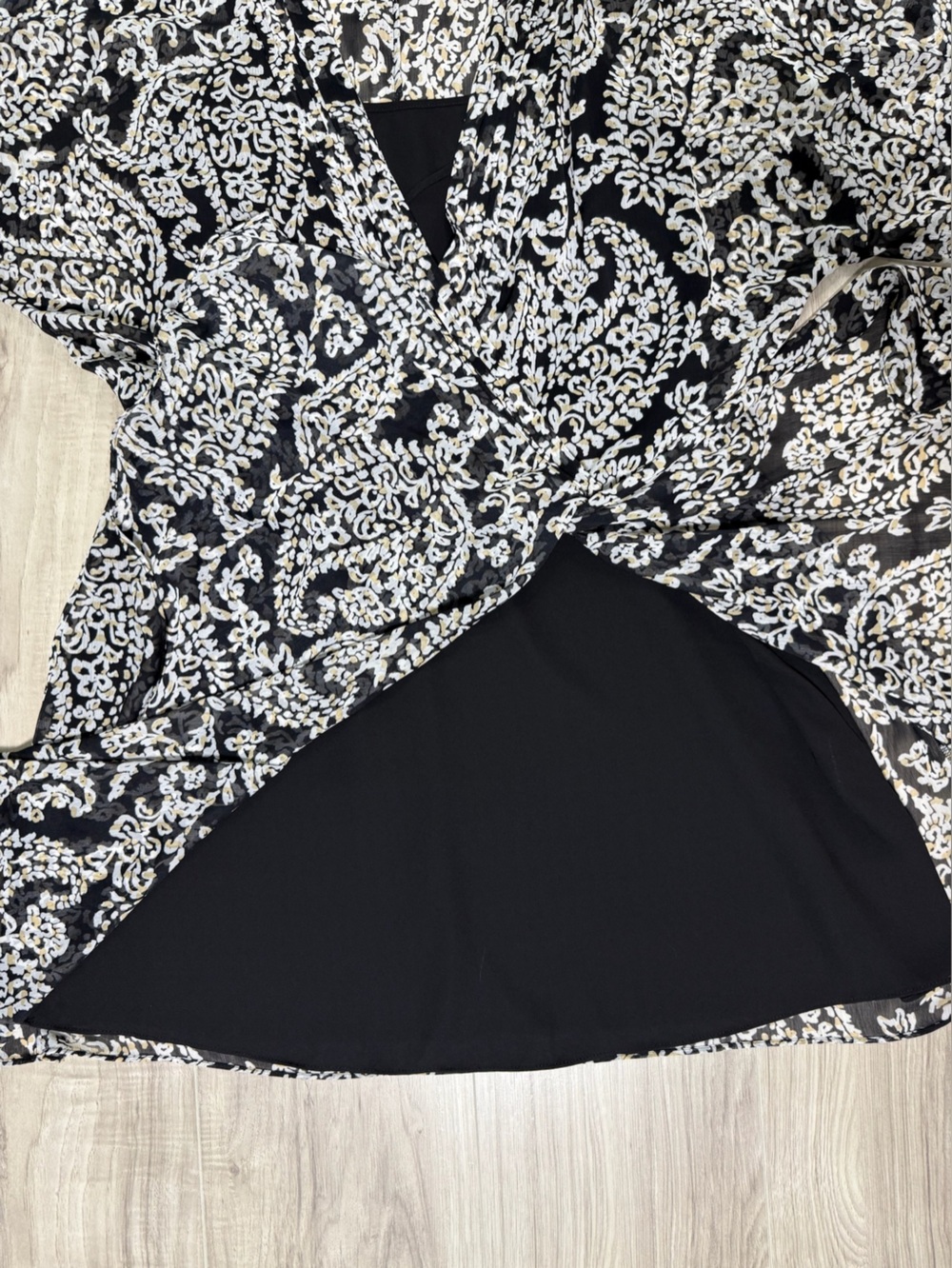 NWOT White House Black Market Dress with Paisley Print - Picture 5 of 14